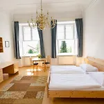 Schloss 3* Gumpoldskirchen