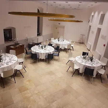 Schloss Hotel 3*