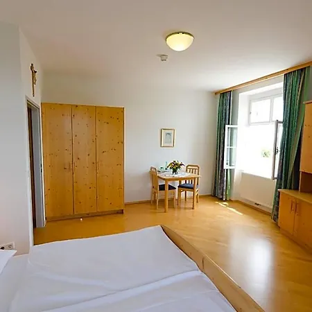 Hotel Schloss Gumpoldskirchen