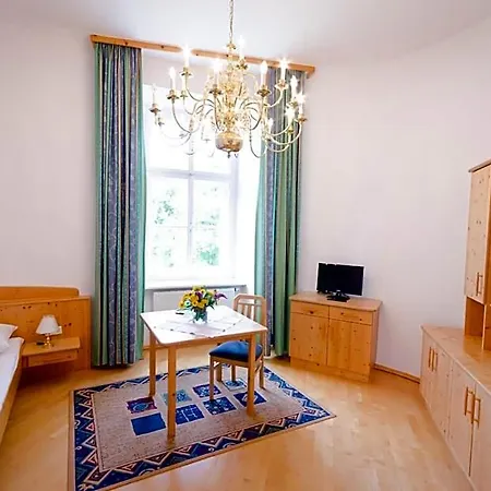 Schloss 3* Gumpoldskirchen