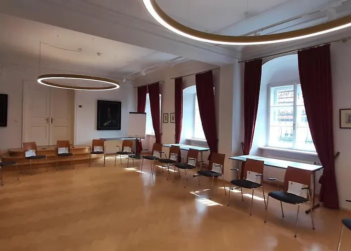 シュロス グンポルツキルヘン ホテル 3*