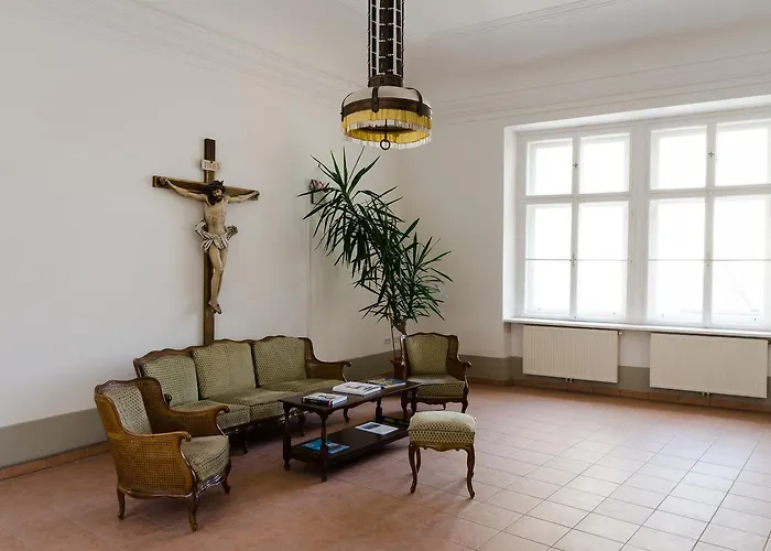 ホテル シュロス グンポルツキルヘン 3*